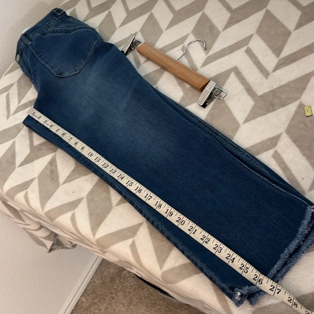 Democracy Ab Technology Jeans Straight leg size 6 High‎ Rise Raw hemline